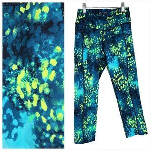 NEW Betsey Johnson Performance Workout Capri Crop Leggings Electric Teal Yellow